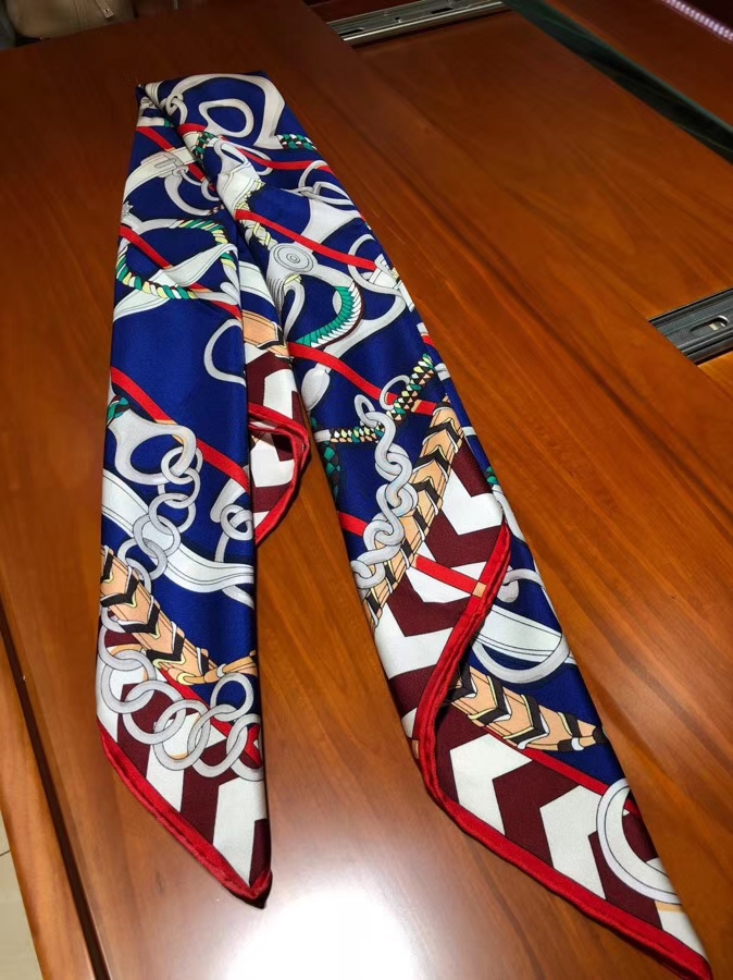 Elegant Hermes 2018 Autumn New Scarf 90*90CM 100%Silk in Blue &#038; White