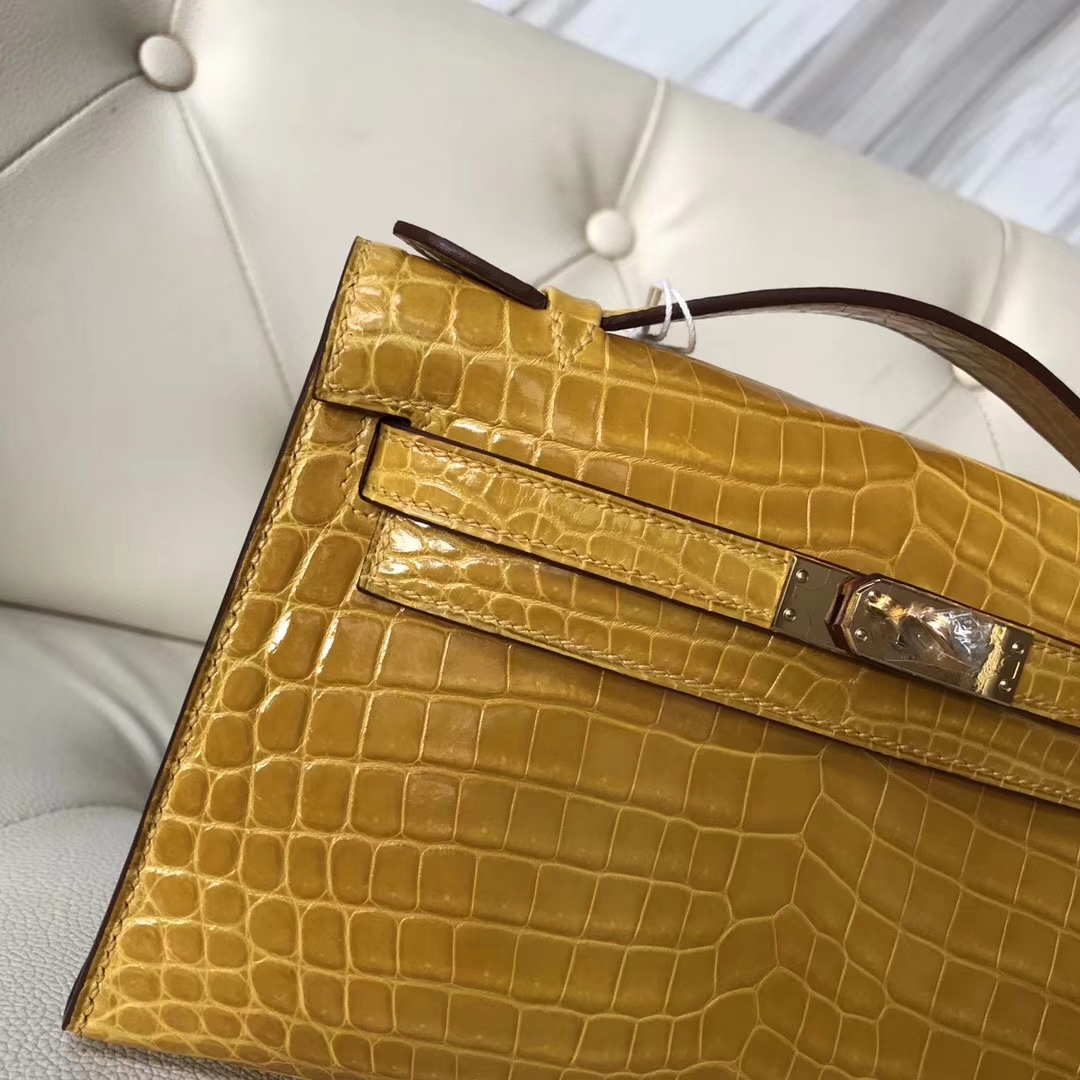 Sale Hermes Shiny Crocodile Leather Minikelly Pochette 22CM in 9D Ambre Yellow Gold Hardware