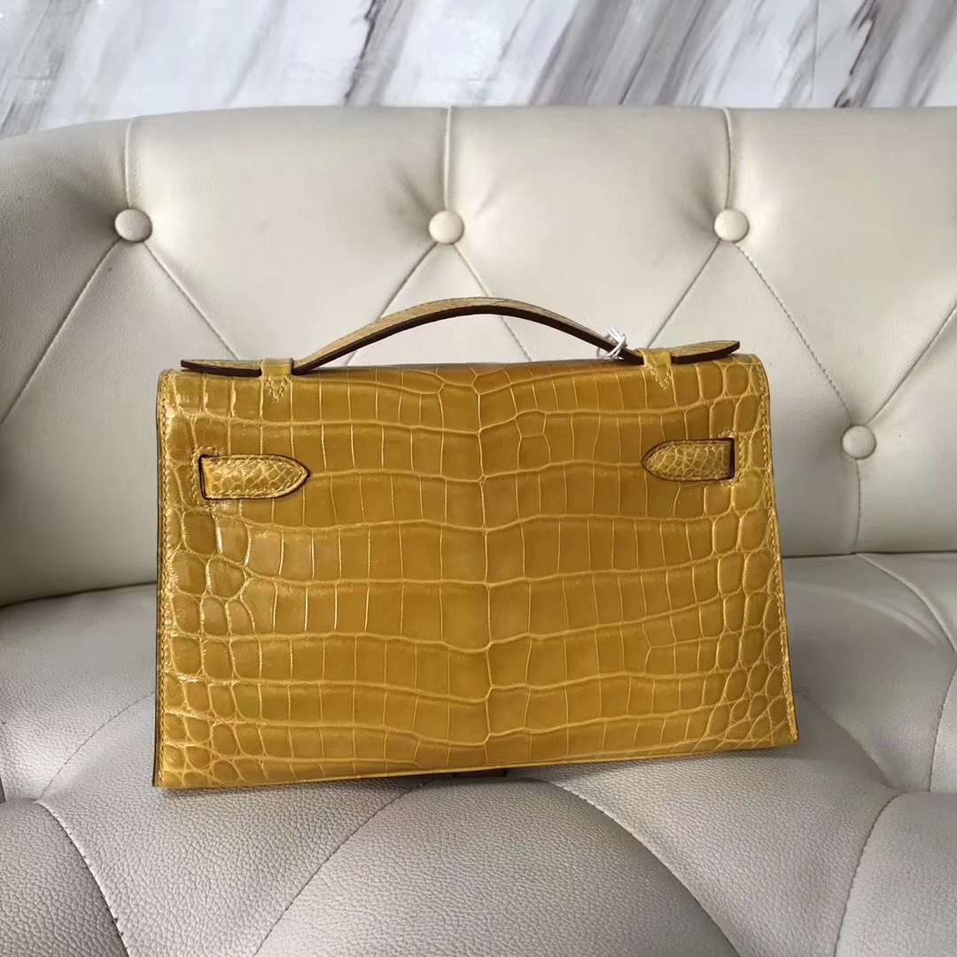 Sale Hermes Shiny Crocodile Leather Minikelly Pochette 22CM in 9D Ambre Yellow Gold Hardware