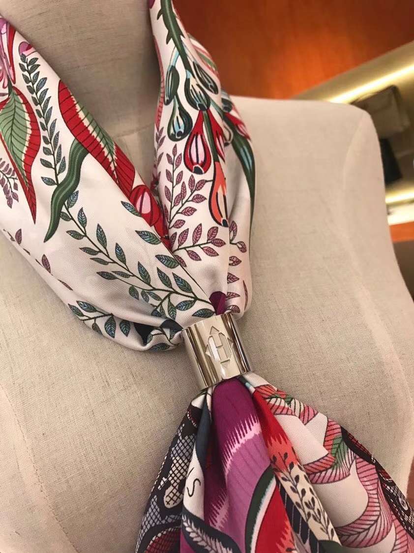 Pretty Hermes《Flowers of South Africa》Classic Pink Real Silk Women&#8217;s Scarf