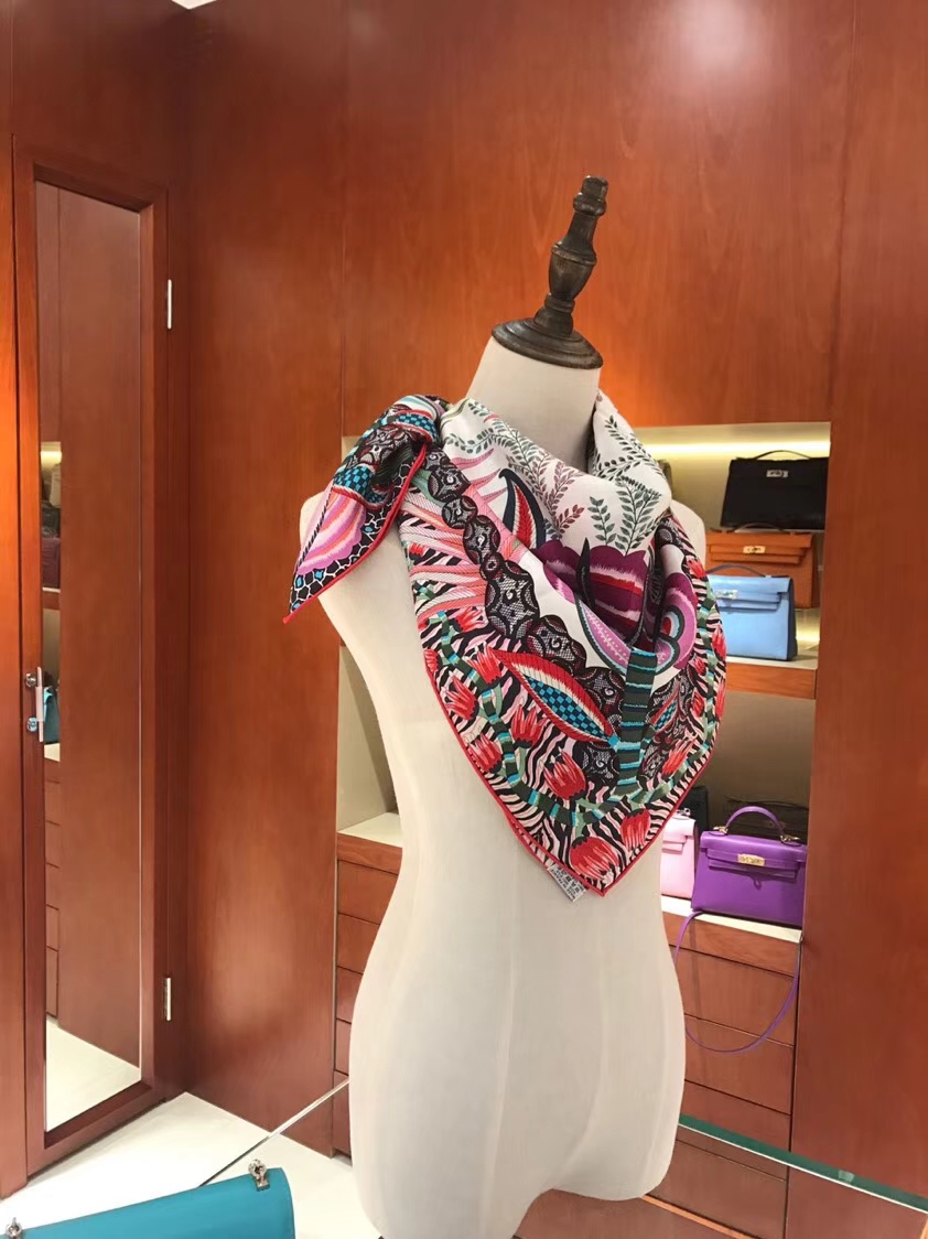 Pretty Hermes《Flowers of South Africa》Classic Pink Real Silk Women&#8217;s Scarf