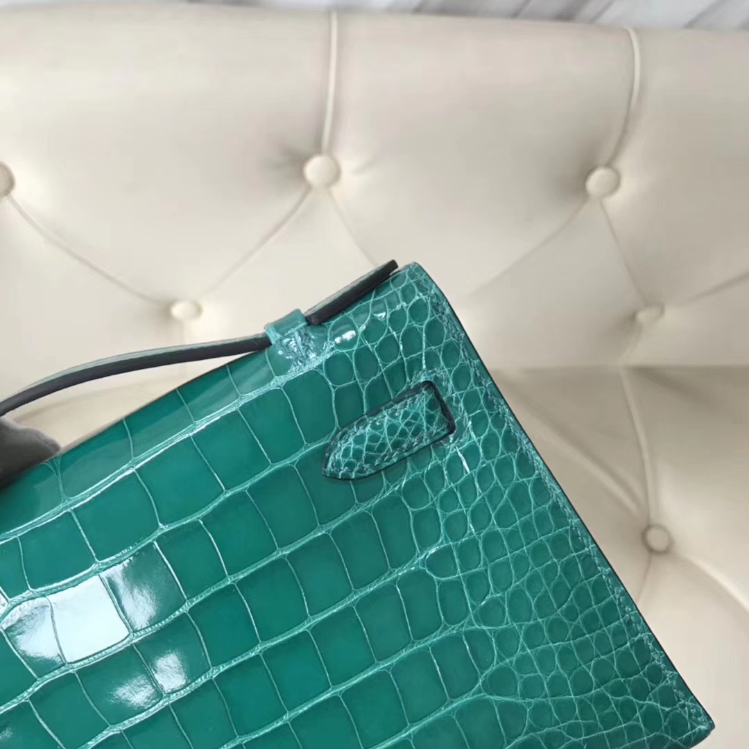 Luxury Hermes Shiny Crocodile Minikelly Pochette 22CM  in 6Q Emerald Green Gold Hardware