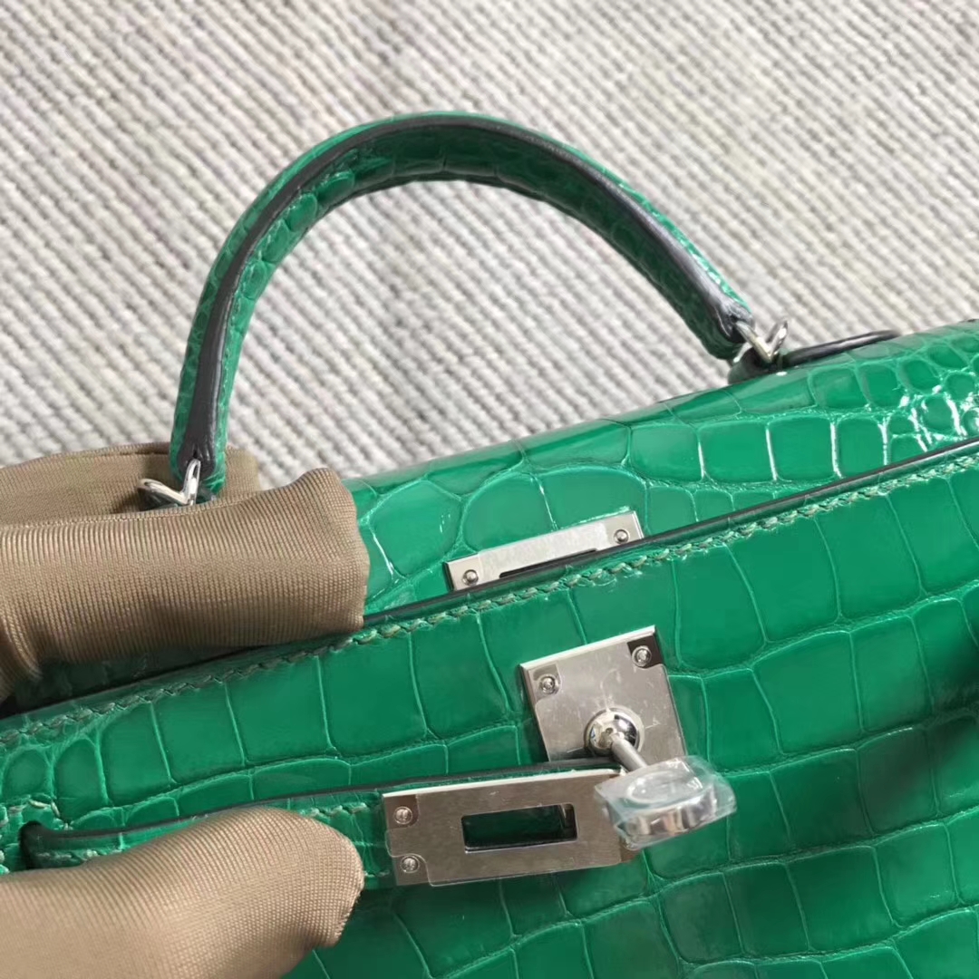 Noble Hermes Shiny Crocodile Minikelly-2 Evening Bag in Emerald Green Silver Hardware