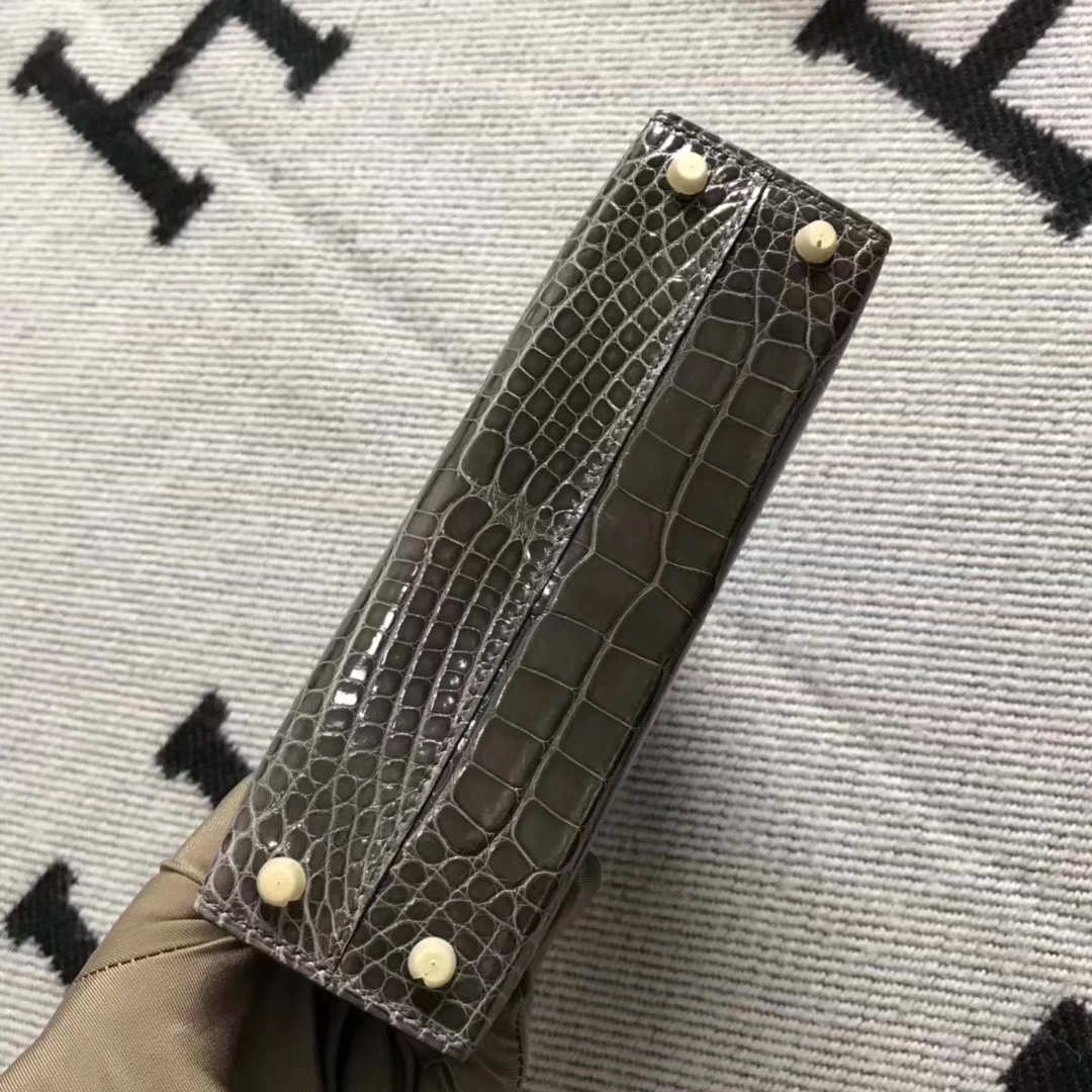 New Hermes Iron Grey Shiny Crocodile Leather Minikelly-2 Clutch Bag Gold Hardware