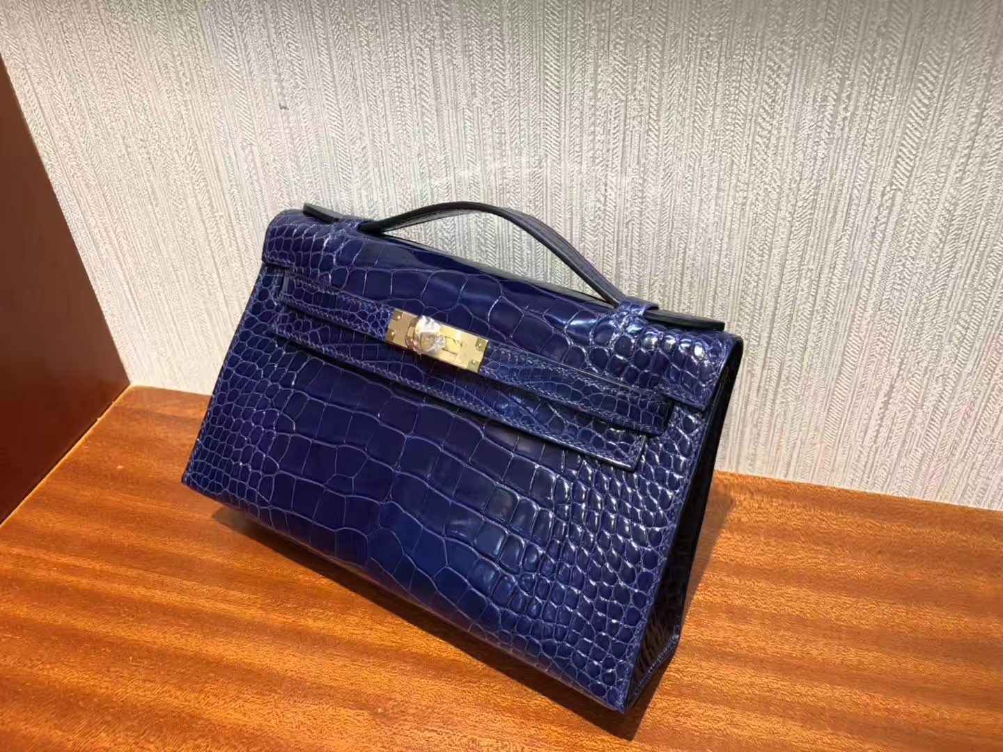Stock Wholesale Hermes M3 Blue Encre Shiny Crocodile Minikelly Clutch Bag