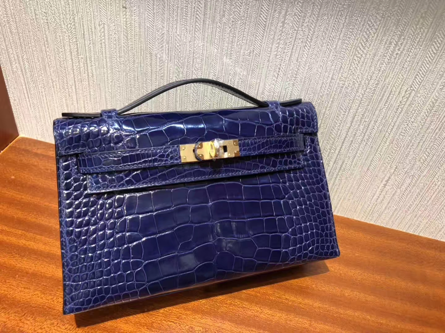 Stock Wholesale Hermes M3 Blue Encre Shiny Crocodile Minikelly Clutch Bag