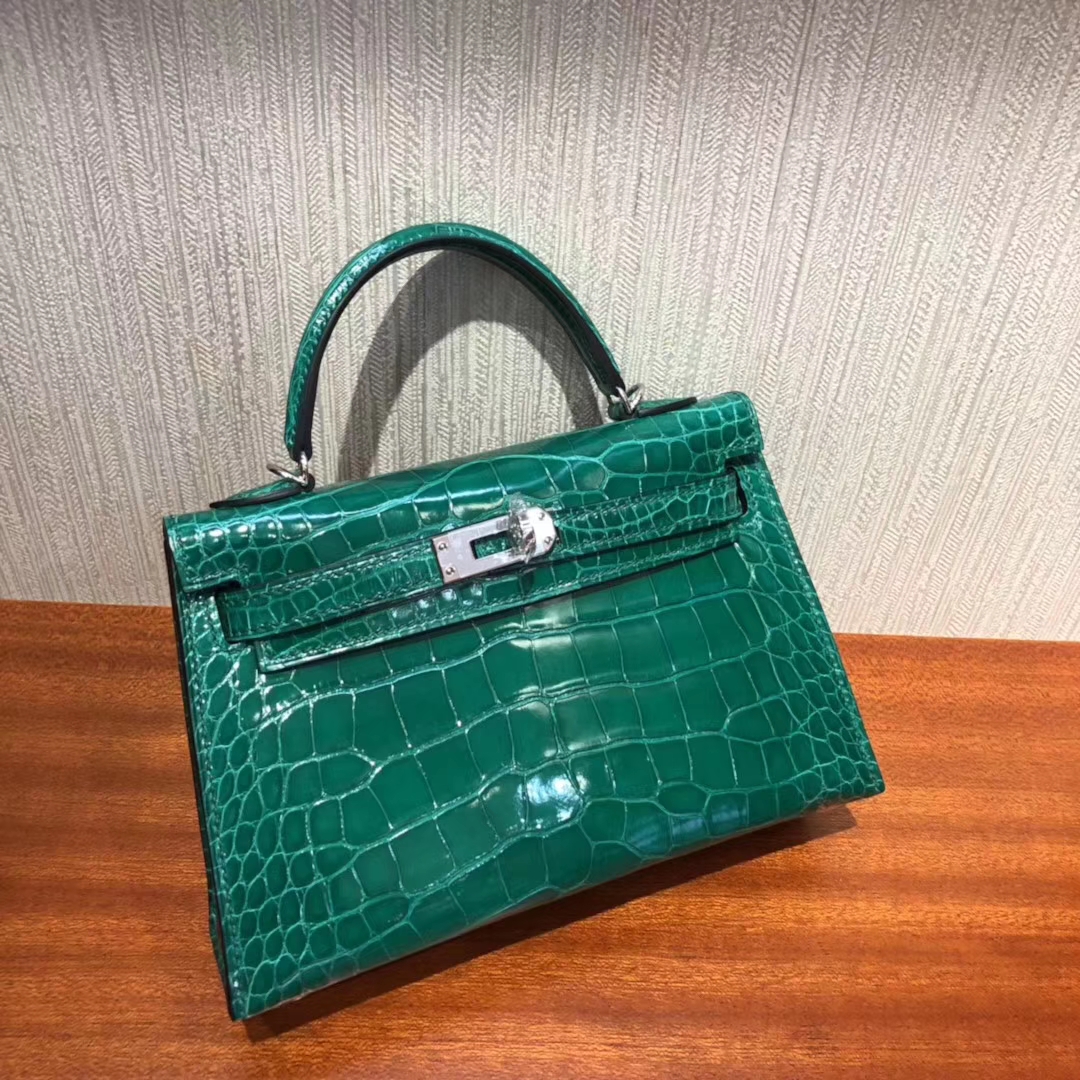 Stock Hermes 6Q Vert Emerald Shiny Crocodile Minikelly-2 Clutch Bag Silver Hardware