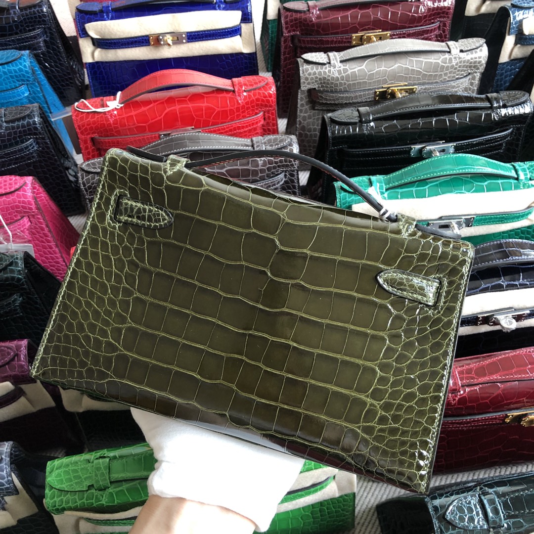 Stock Hermes Shiny Crocodile Minikelly22CM in 6H Olive Green Gold/Silver Hardware