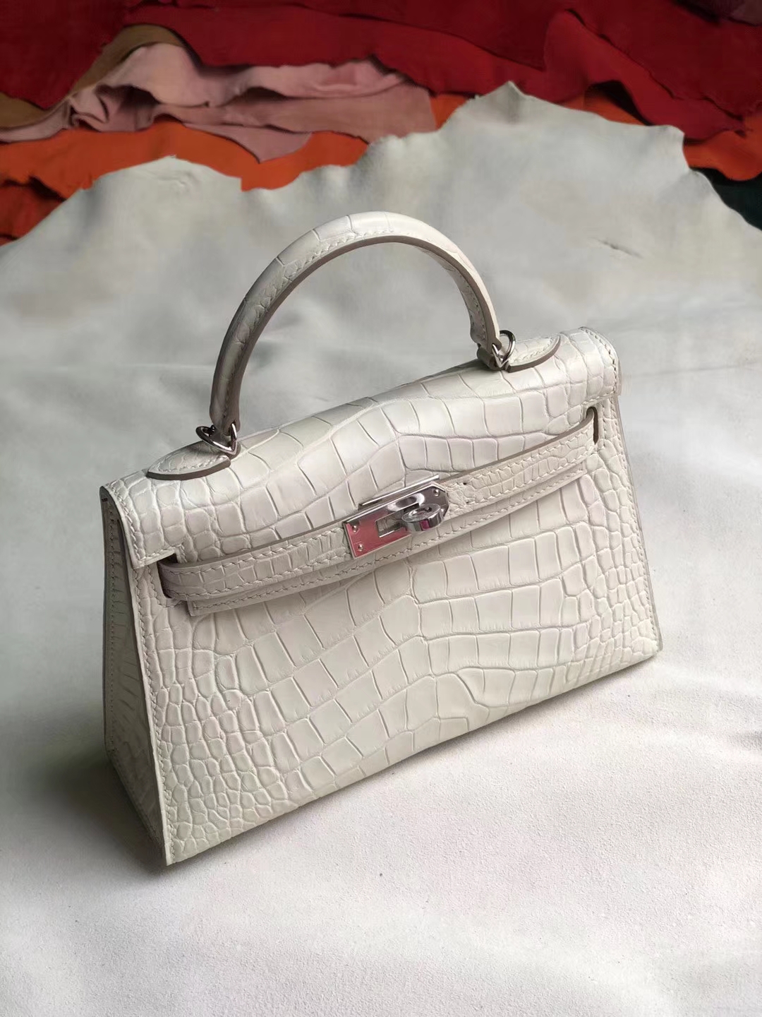 Customize Hermes Matt Crocodile Minikelly-2 Bag in 8L Beton White