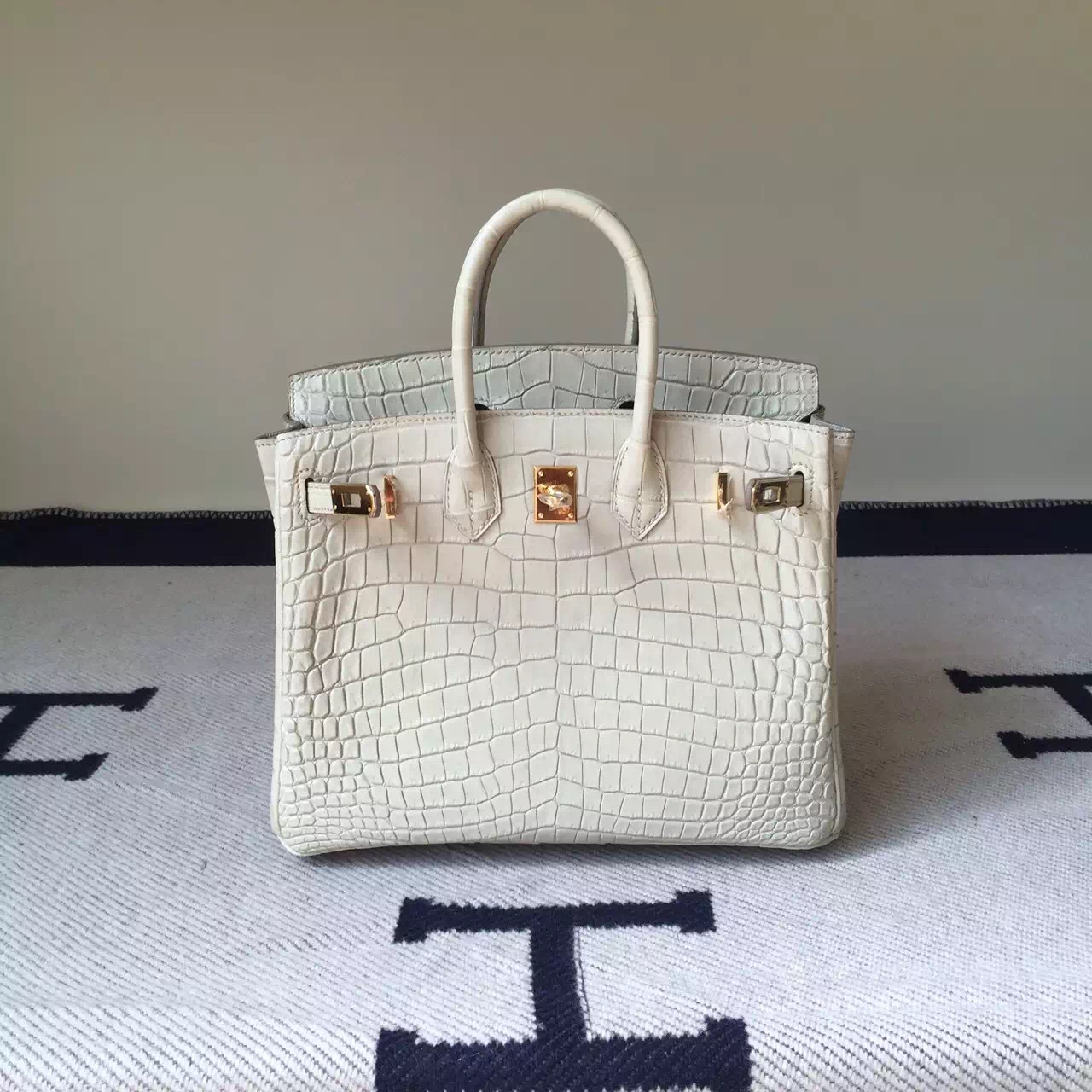 Sale Hermes Crocodile matt Leather Birkin Bag 25cm in 8L Beton