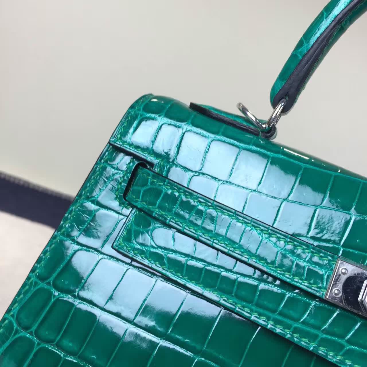 High Quality Hermes Crocodile Shiny Leather Kelly Bag 25cm in 6Q Emerald Green