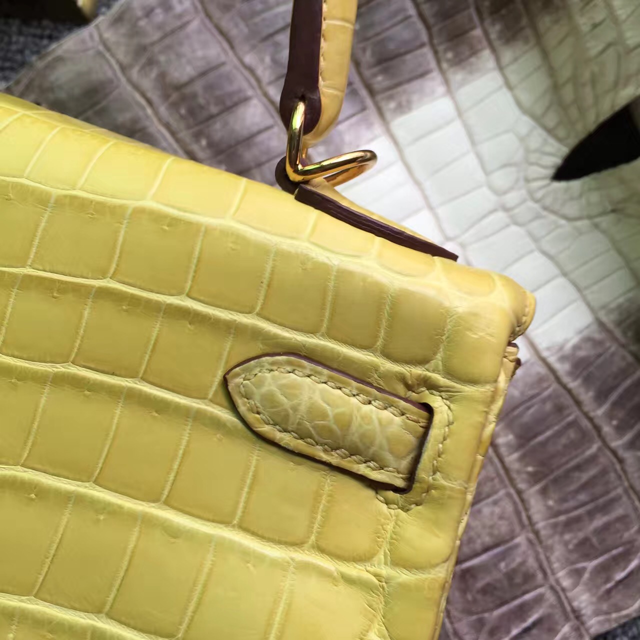 On Line Hermes Lemon Yellow Crocodile Matt Leather Retourne Kelly Bag 25CM
