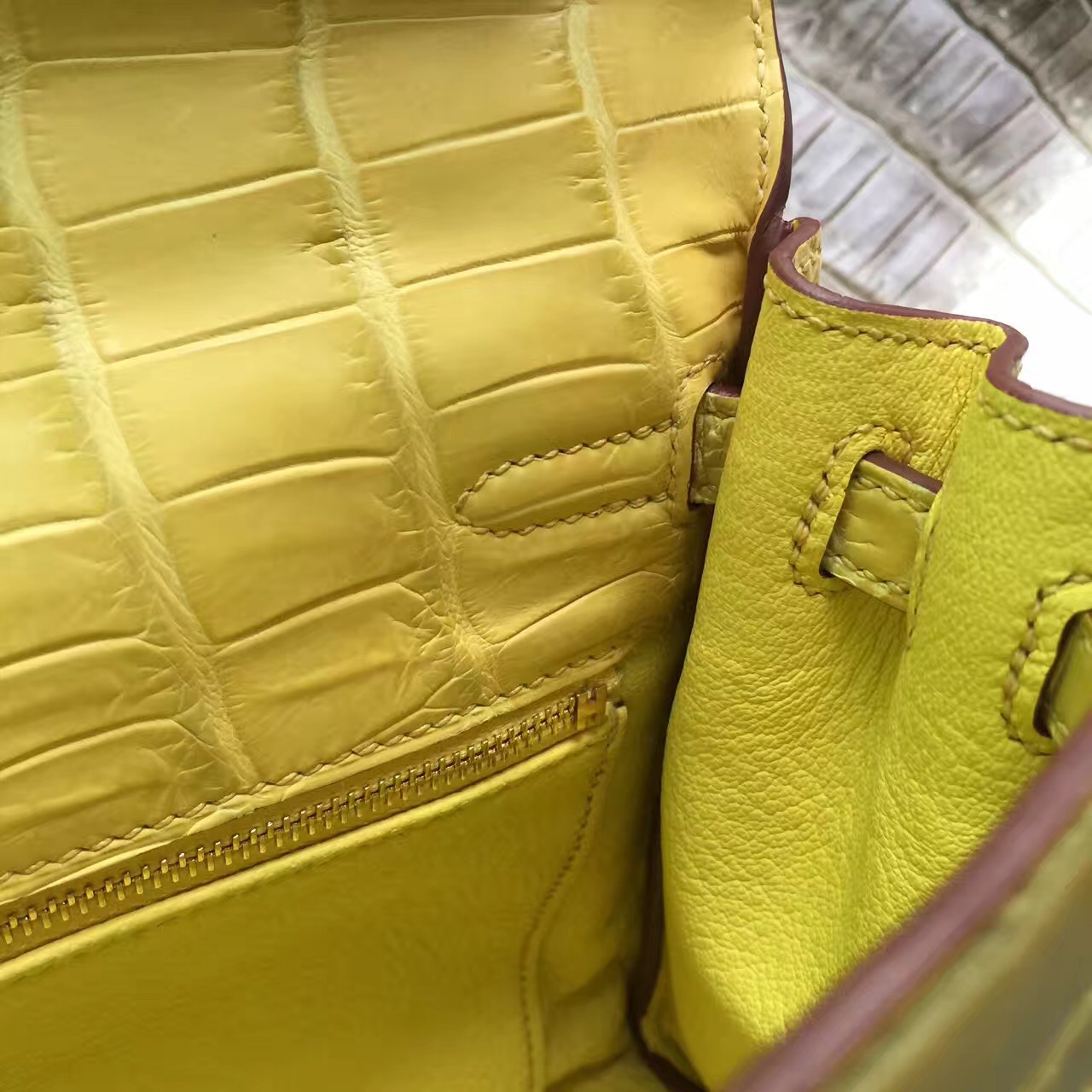 On Line Hermes Lemon Yellow Crocodile Matt Leather Retourne Kelly Bag 25CM
