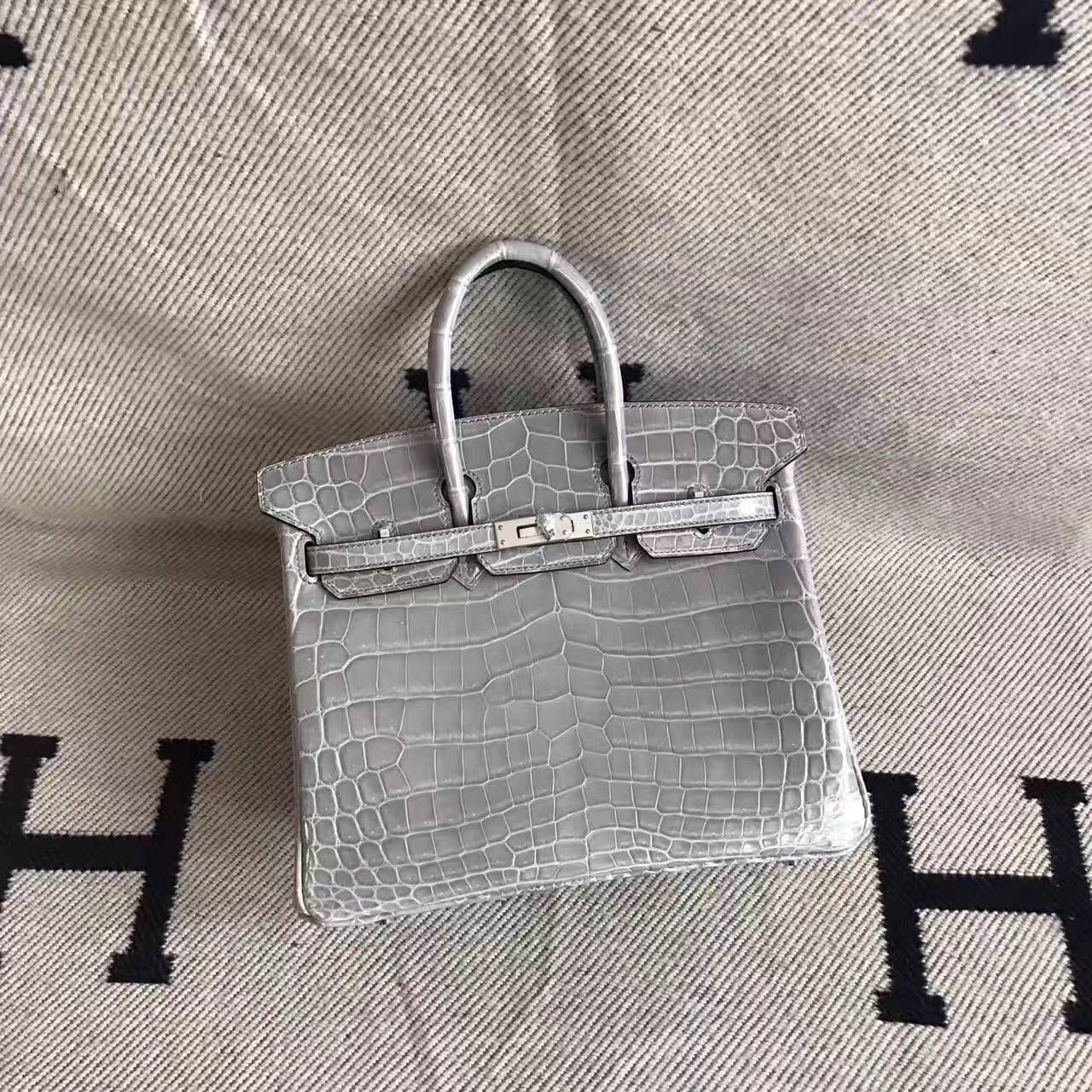 Sale Hermes Light Grey Crocodile Shiny Leather Birkin Bag 25cm