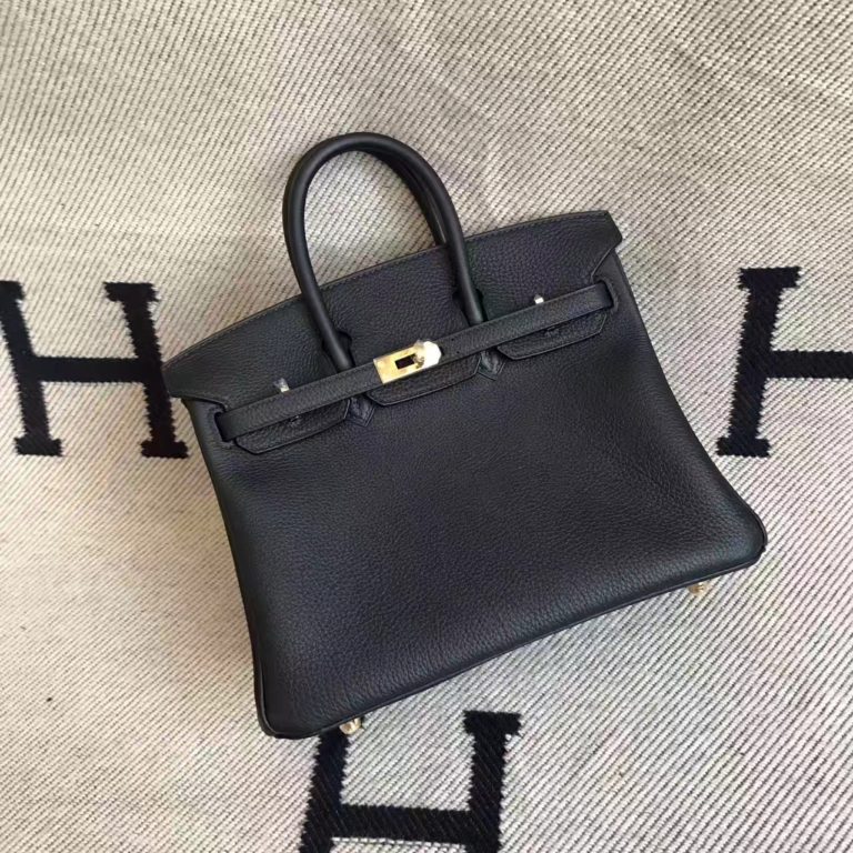 On Hermes 2Z Midnight Blue Togo Leather Birkin Bag  25cm