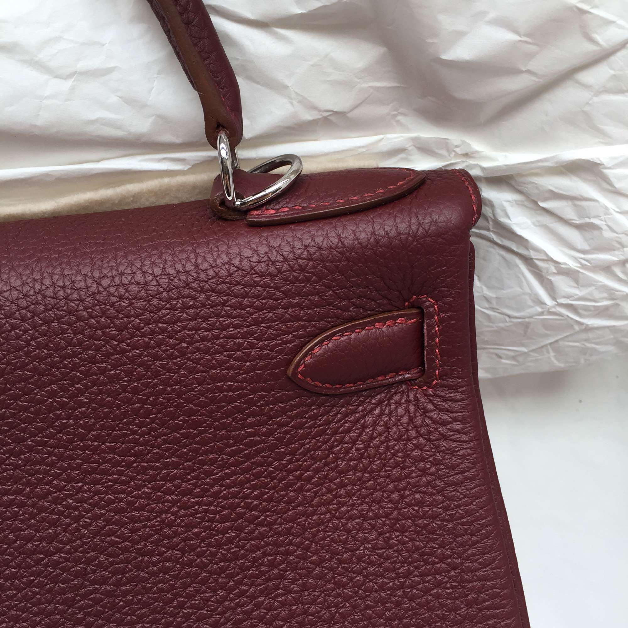 Elegant Hermes Kelly Bag 28CM in B5 Ruby Red France Togo Leather Silver Herdware Handbag