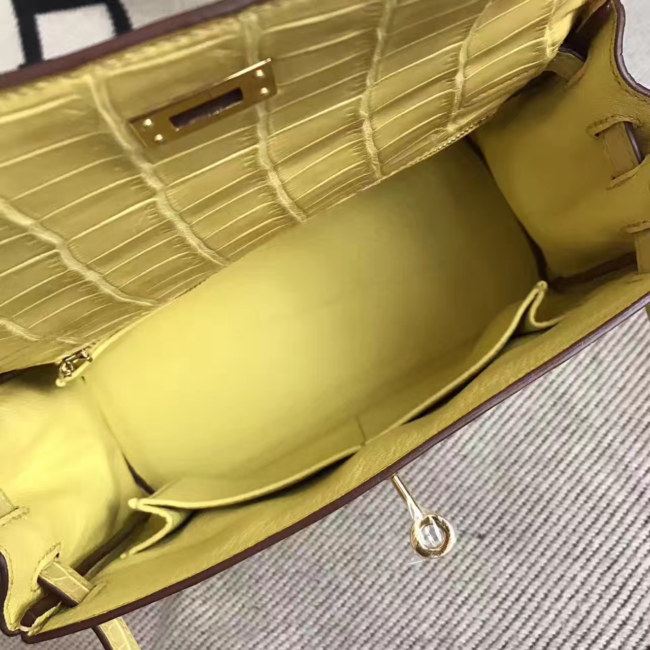 Discount Hermes 9R Lemon Yellow Crocodile Matt Leather Kelly Bag 25CM