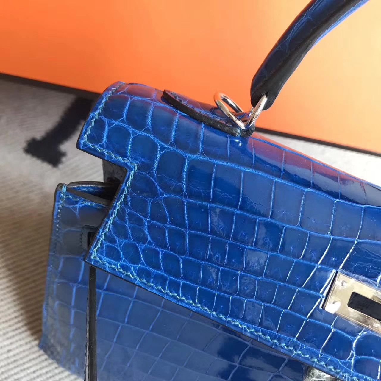 On Sale Hermes 7Q Mykonos Blue Crocodile Shiny Leather Kelly25cm Bag