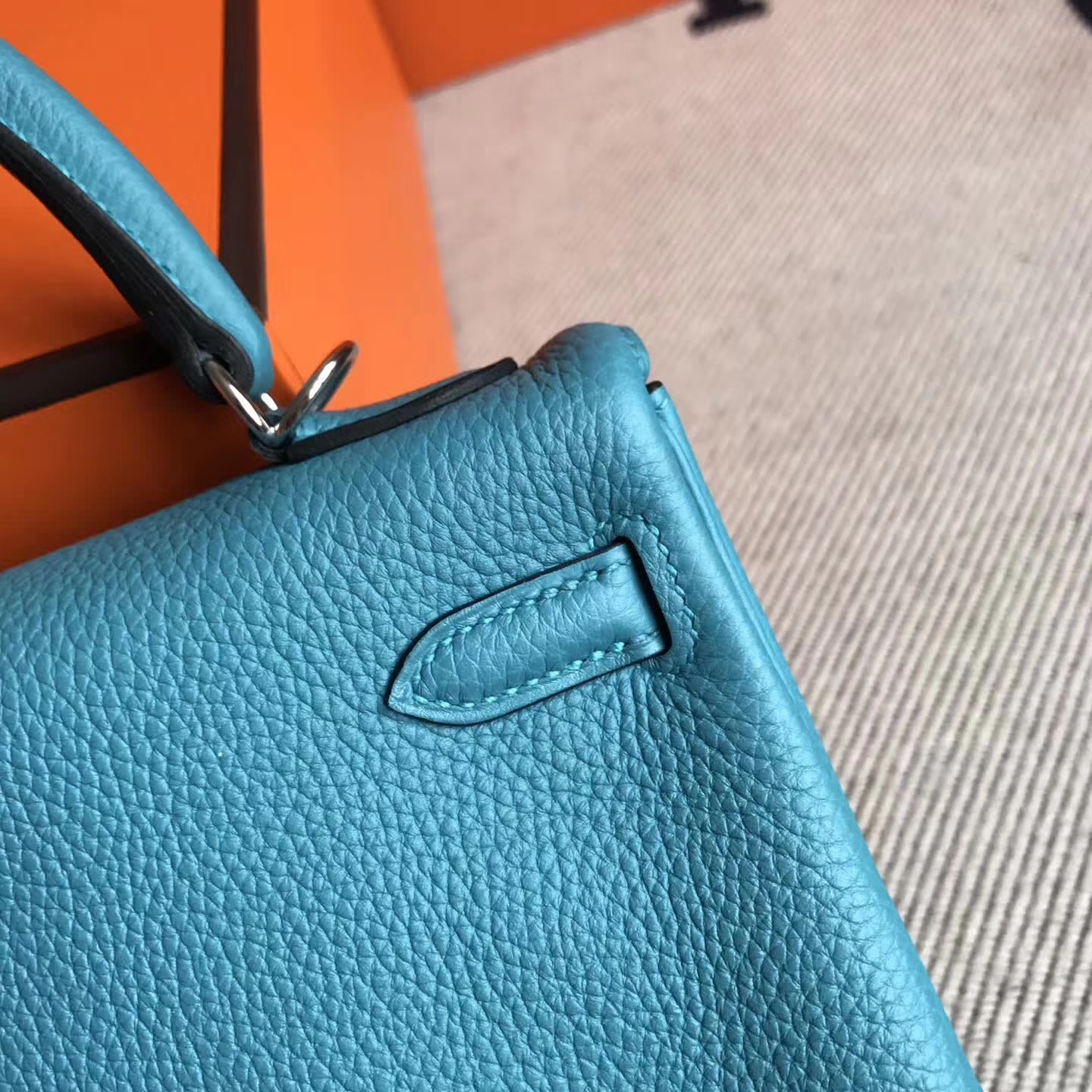 Luxury Hermes Togo Calfskin Kelly Bag 25cm in Blue Turquoise Silver Hardware