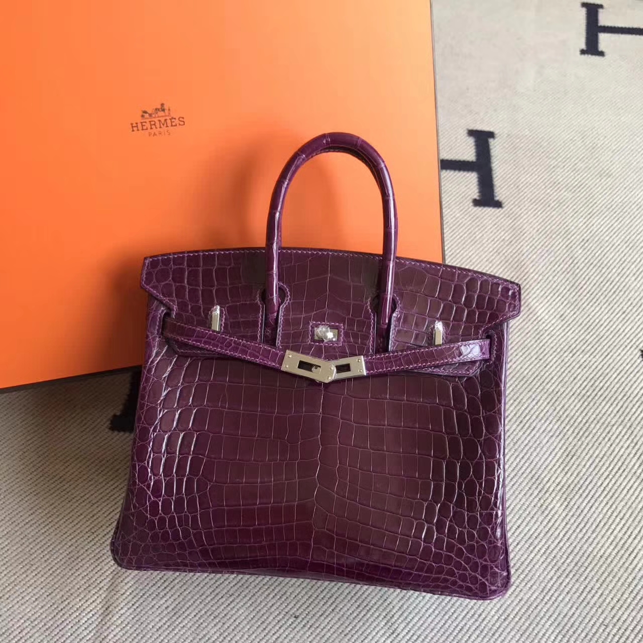 Fashion Hermes Grape Purple Crocodile Shiny Leather Birkin25cm Bag Silver Hardware