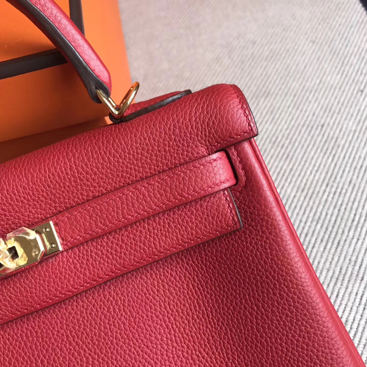 Wholesale Hermes Togo Calfskin Kelly25cm Bag in Q5 Rouge Casaque