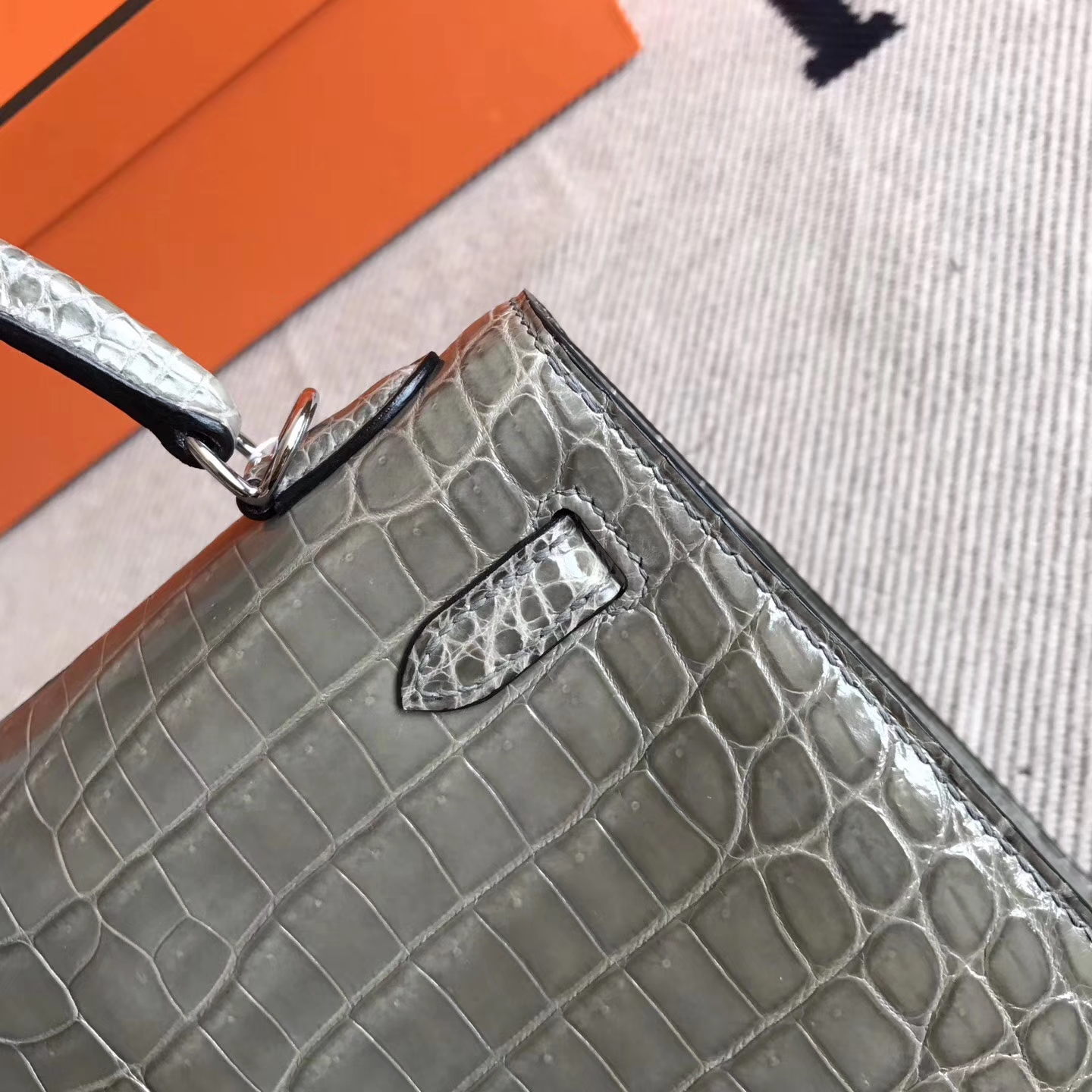 Discount Hermes Crocodile Shiny Leather Kelly Bag25cm in C81 Gris Tourterelle