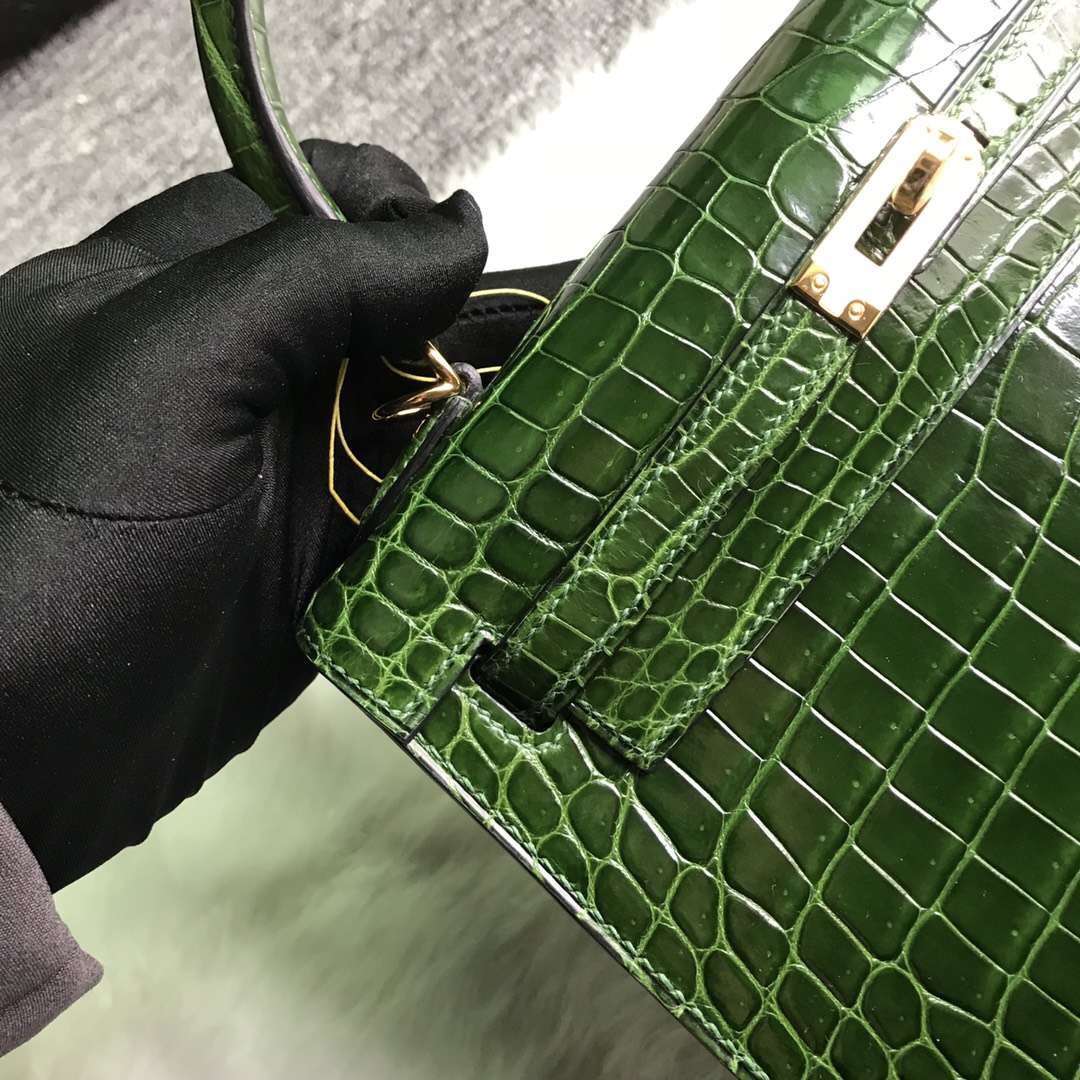 Luxury Hermes Shiny Crocodile Leather Kelly Bag25CM in CK67 Vert Fonce Gold Hardware