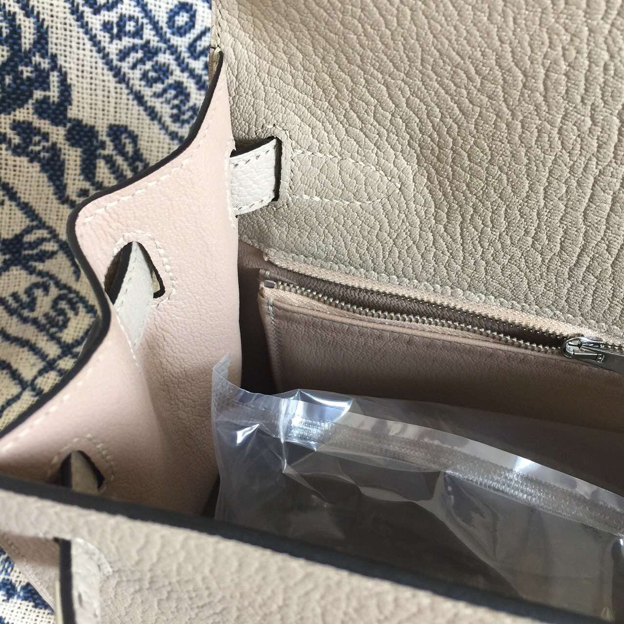 Cheap Hermes Gris Tourterelle Chevre Leather Sellier Kelly Bag Women&#8217;s Tote Bag