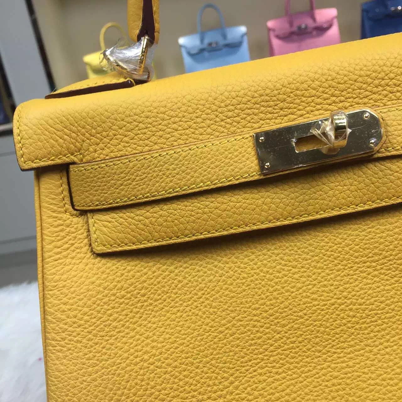 Elegant Hermes Kelly Bag 28CM Mustard Yellow Togo Leather Gold Hardware
