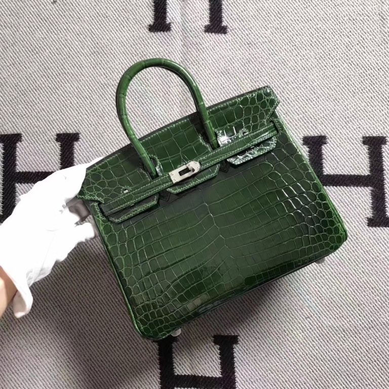 On Hermes Emerald Green Crocodile Shiny Leather Birkin 25cm Bag