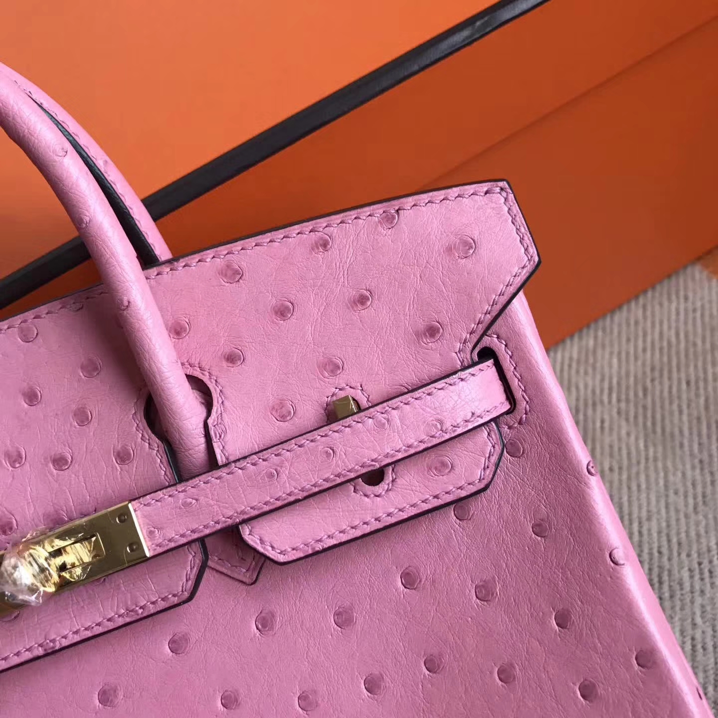 Pretty Hermes 1Q Rose Confetti Ostrich Leather Birkin25cm Bag Gold Hardware