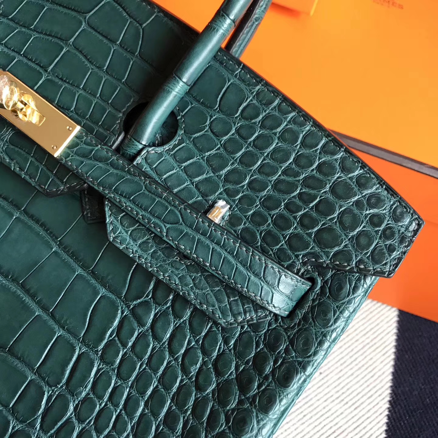 Discount Hermes Vert Tipien Crocodile Matt Birkin35cm Handbag Gold Hardware