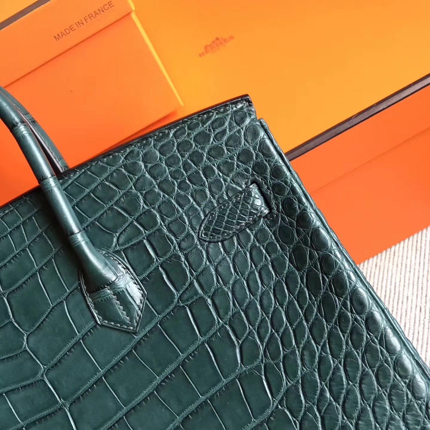 Discount Hermes Vert Tipien Crocodile Matt Birkin35cm Handbag Gold Hardware