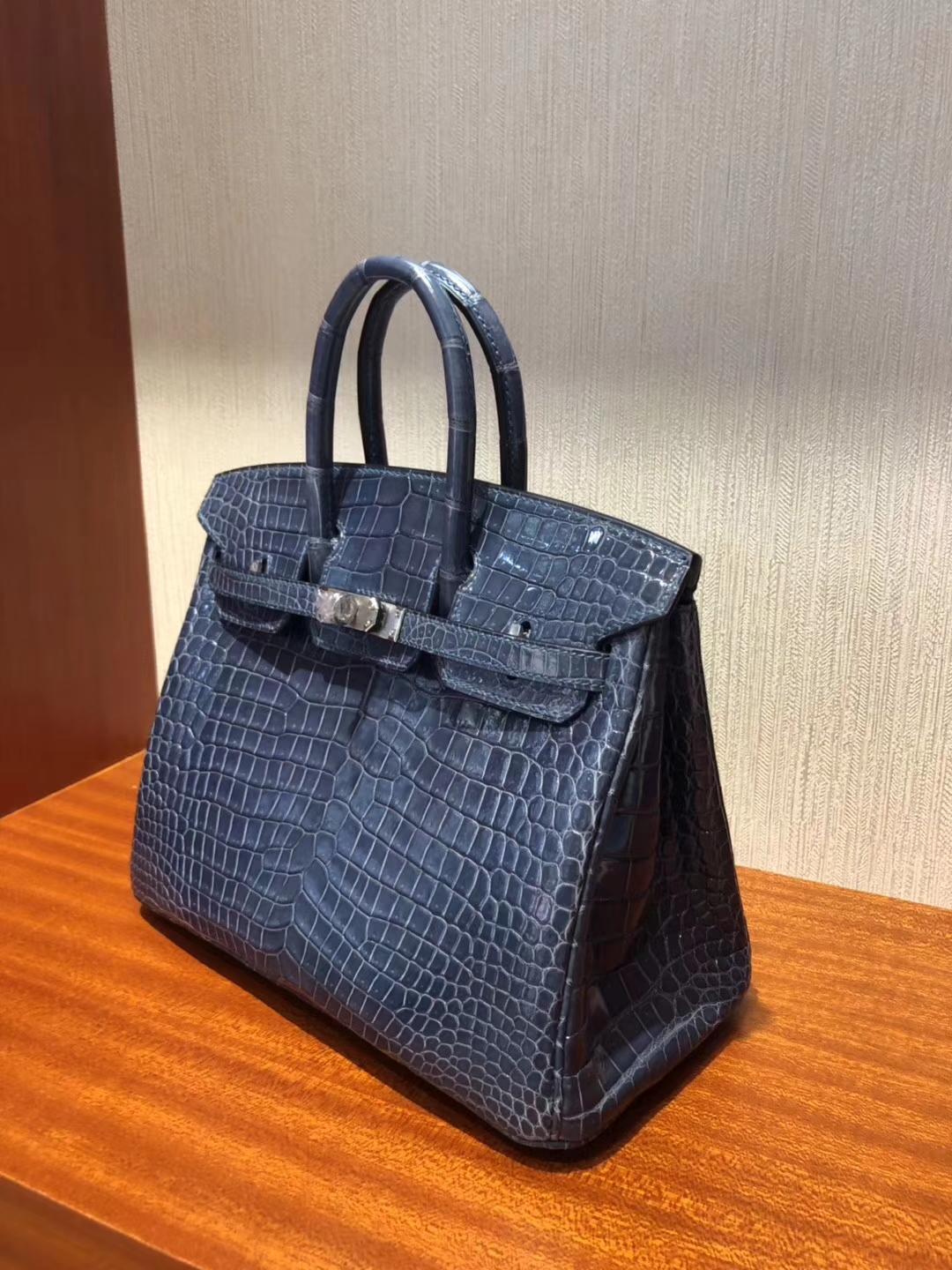 Elegant Hermes 7N Blue Tampete Shiny Crocodile Birkin25cm Bag Silver Hardware