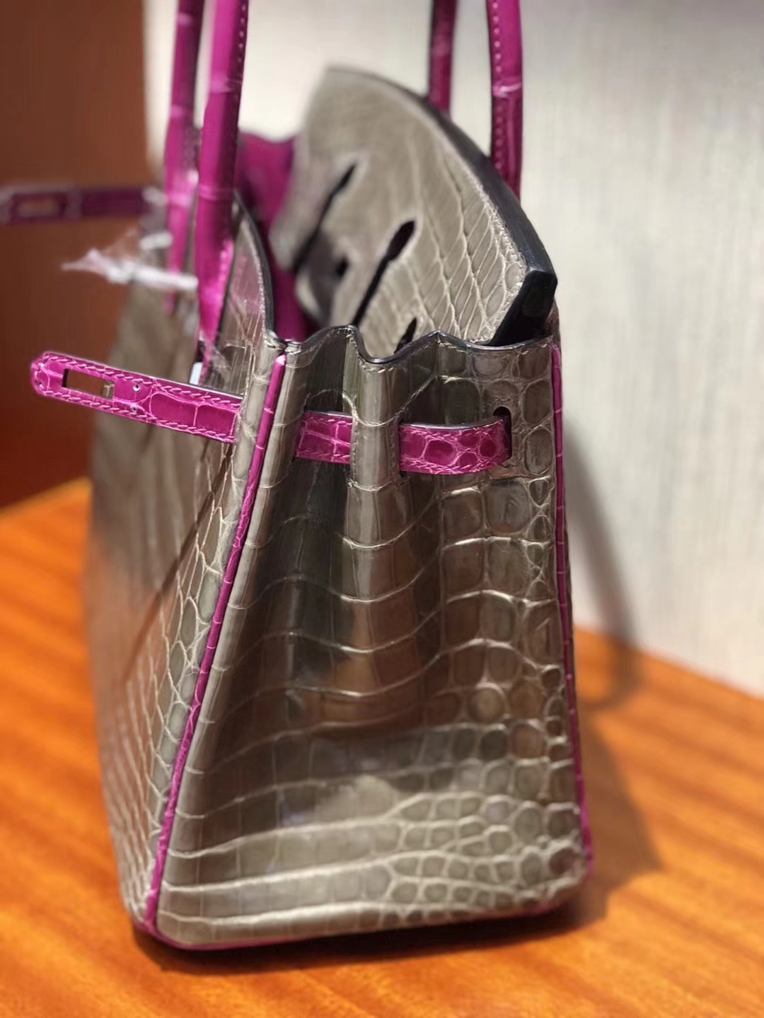 Fashion Hermes CK81 Gris Tourterelle/J5 Rose Scheherazade Crocodile Shiny Birkin25CM