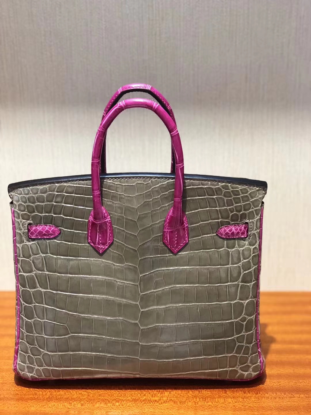 Fashion Hermes CK81 Gris Tourterelle/J5 Rose Scheherazade Crocodile Shiny Birkin25CM