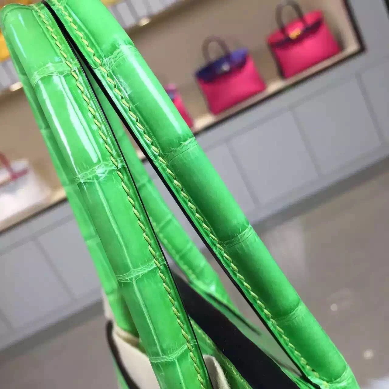 New Pretty Hermes Fluorescent Green Crocodile Leather Birkin30 Gold Hardware