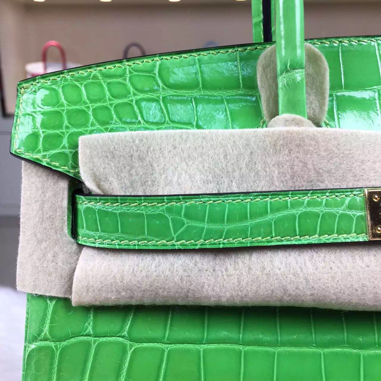 New Pretty Hermes Fluorescent Green Crocodile Leather Birkin30 Gold Hardware