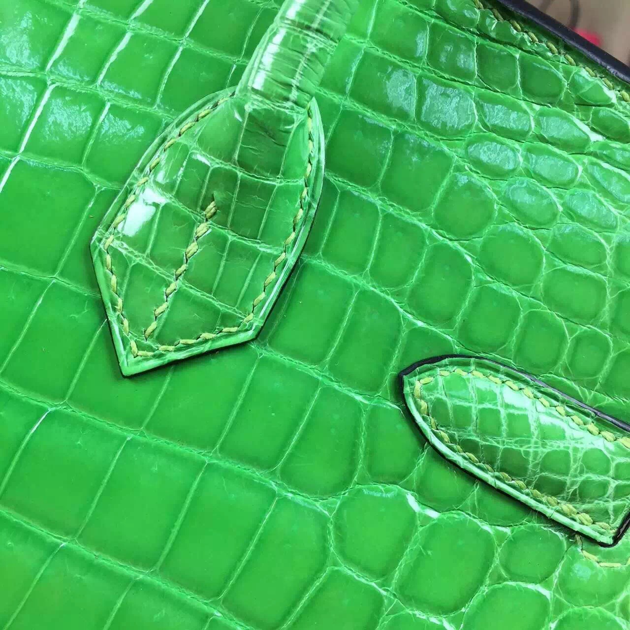 New Pretty Hermes Fluorescent Green Crocodile Leather Birkin30 Gold Hardware