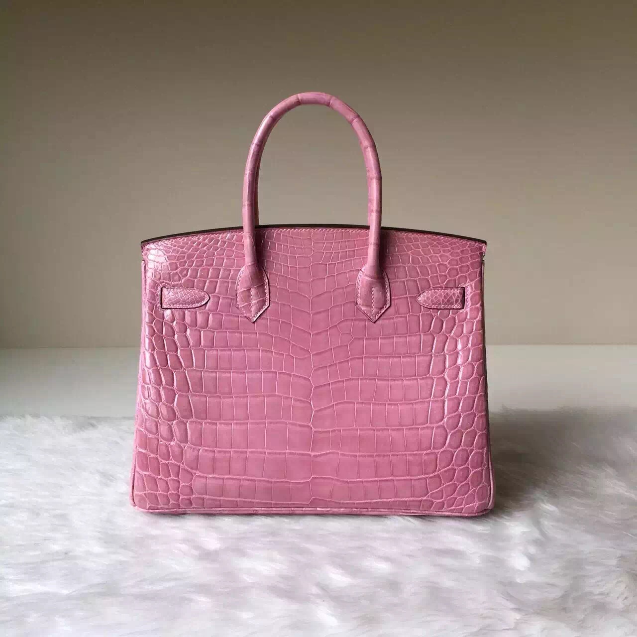 Women&#8217;s Bag Hermes Crocodile Shiny Leather Birkin 30cm in Peach Pink