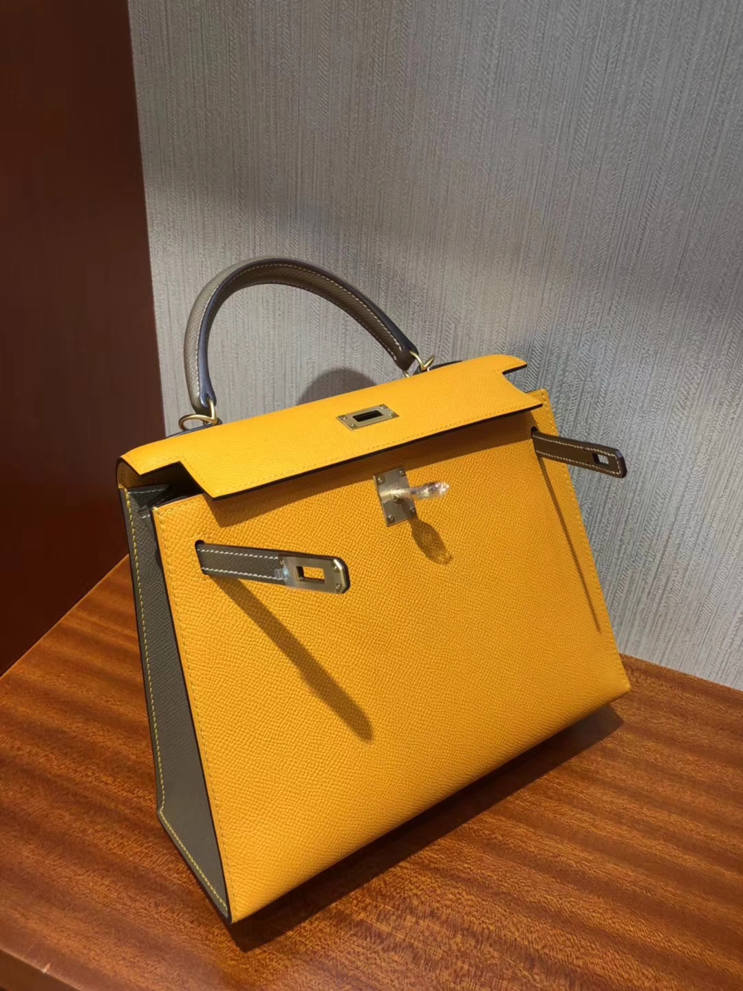Sale Hermes 9V Jaune d&#8217;or/CK18 Etoupe Grey Epsom Calf Kelly25CM Bag