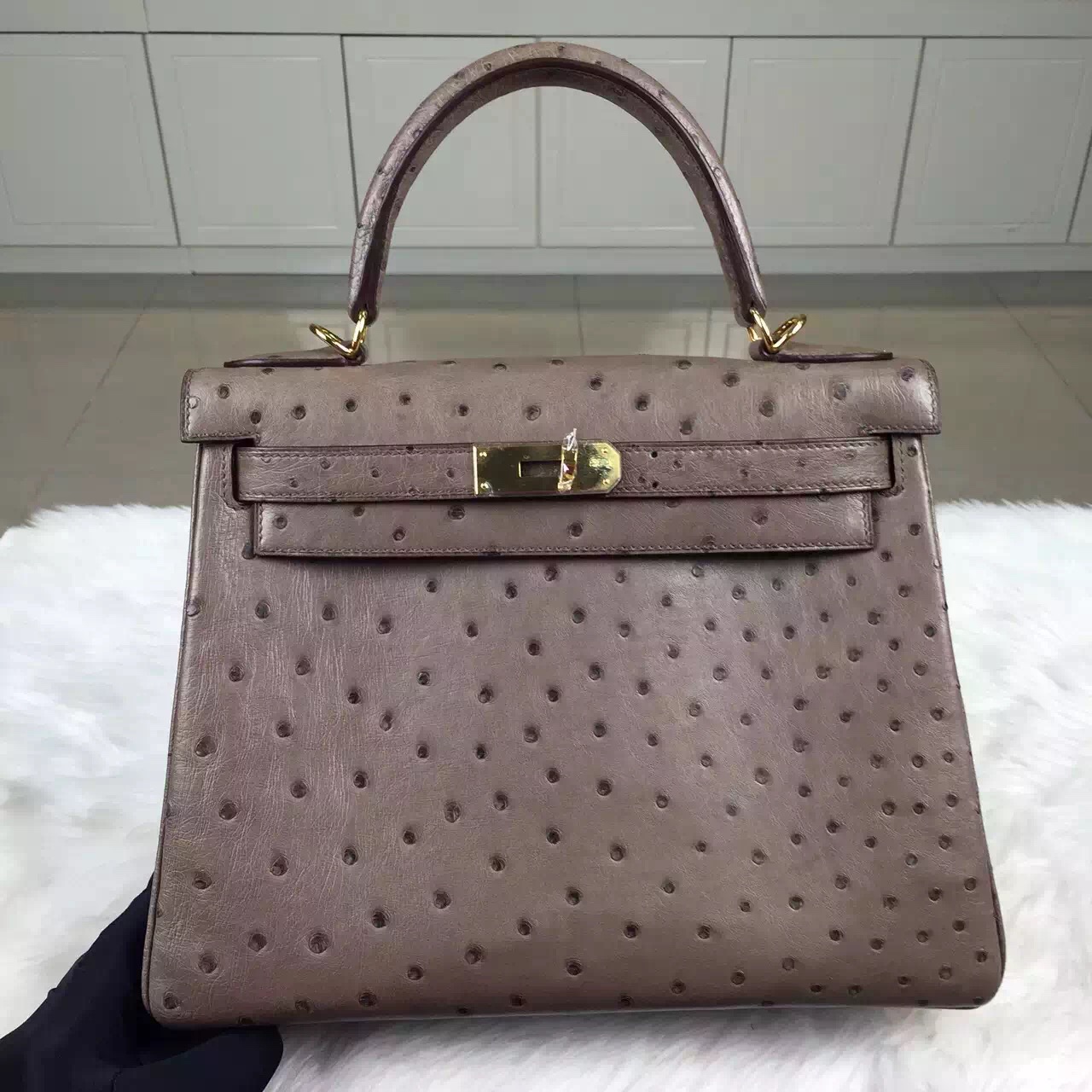Luxury Hermes Kelly 28CM Ostrich Leather Tote Bag in Gris Tourterelle Gold Hardware