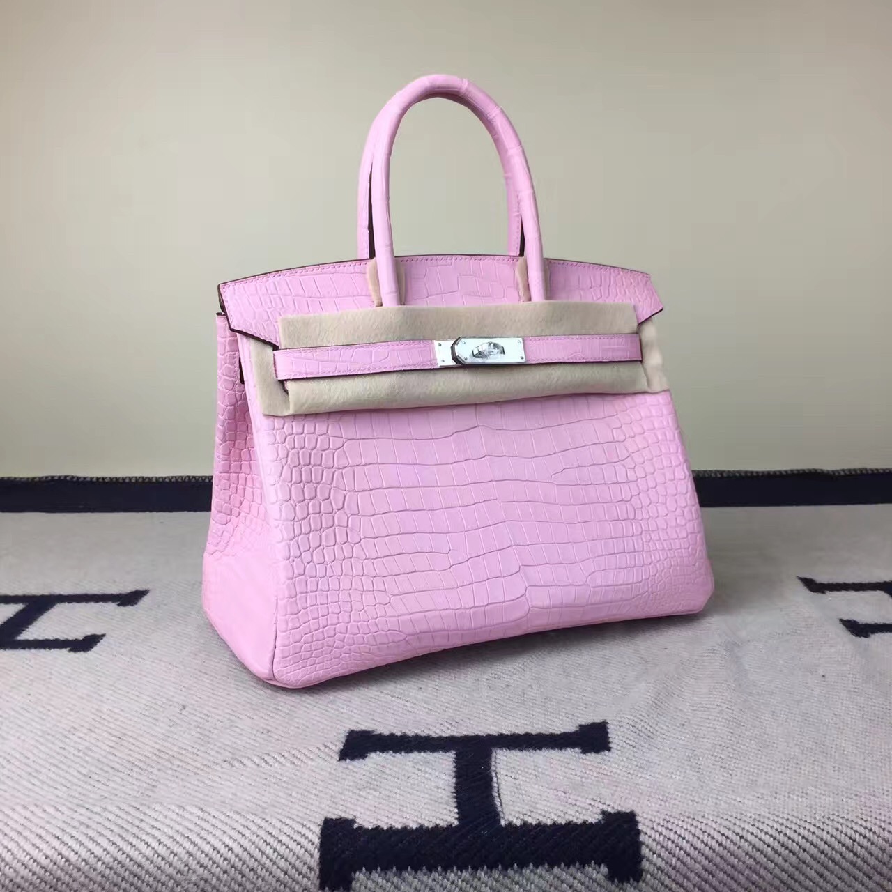 Sale Hermes Crocodile Matt Leather Birkin Bag30cm in 5P Rose Sakura