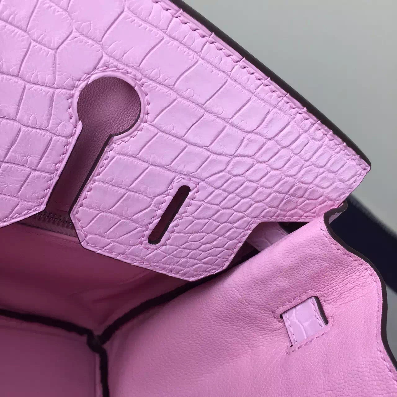 Sale Hermes Crocodile Matt Leather Birkin Bag30cm in 5P Rose Sakura