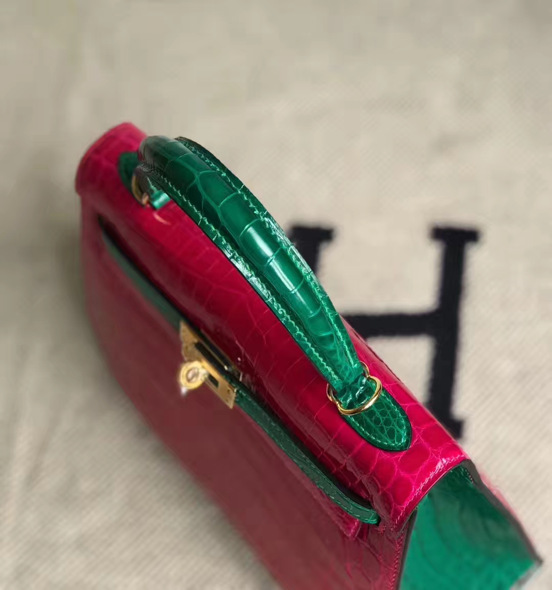 Elegant Hermes J5 Rose Scheherazade/6Q Emerald Green Crocodile Leather Kelly25CM Bag