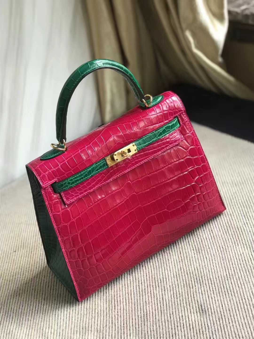 Elegant Hermes J5 Rose Scheherazade/6Q Emerald Green Crocodile Leather Kelly25CM Bag
