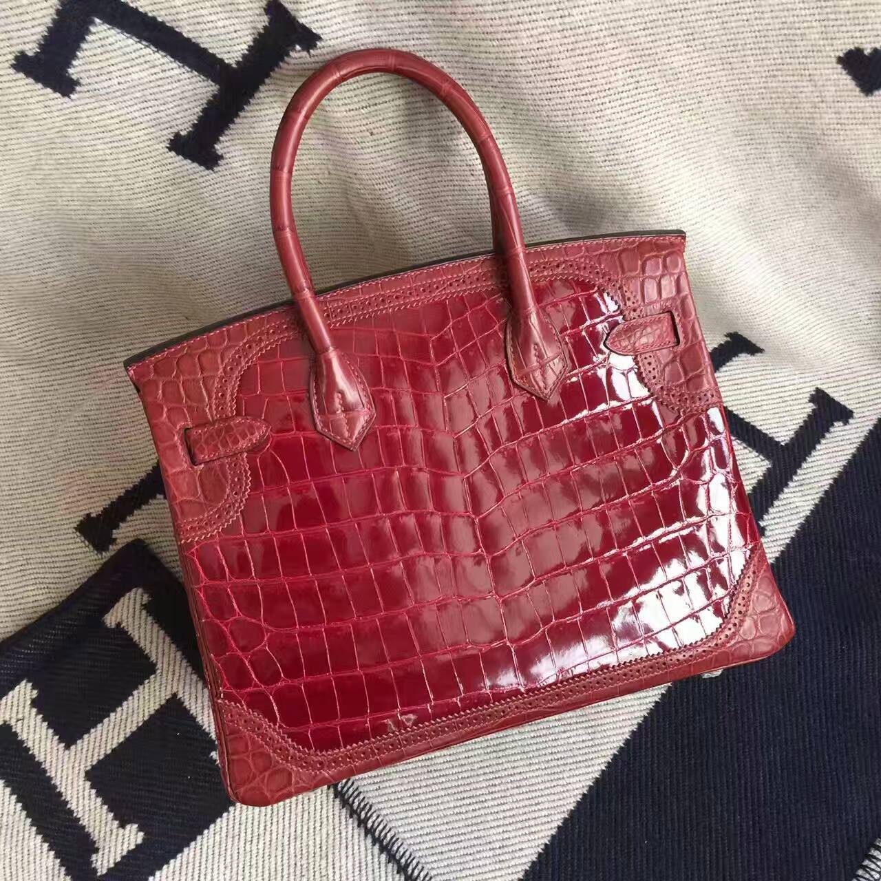 Sale Hermes Crocodile Shiny Leather Ghillie Birkin Bag 30cm in  F5 Bourgogne Red