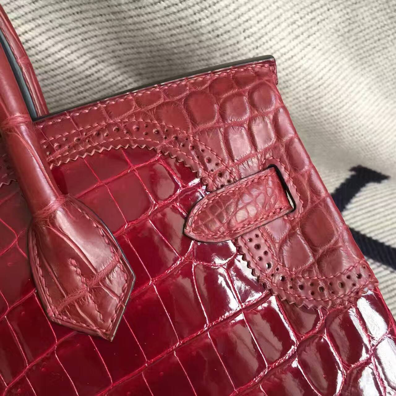 Sale Hermes Crocodile Shiny Leather Ghillie Birkin Bag 30cm in  F5 Bourgogne Red