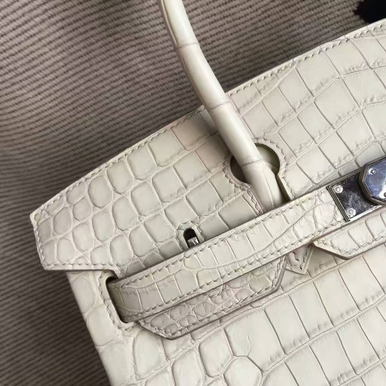 Hand Stitching Hermes Crocodile Matt Leather Birkin30cm Handbag in 8L Beton
