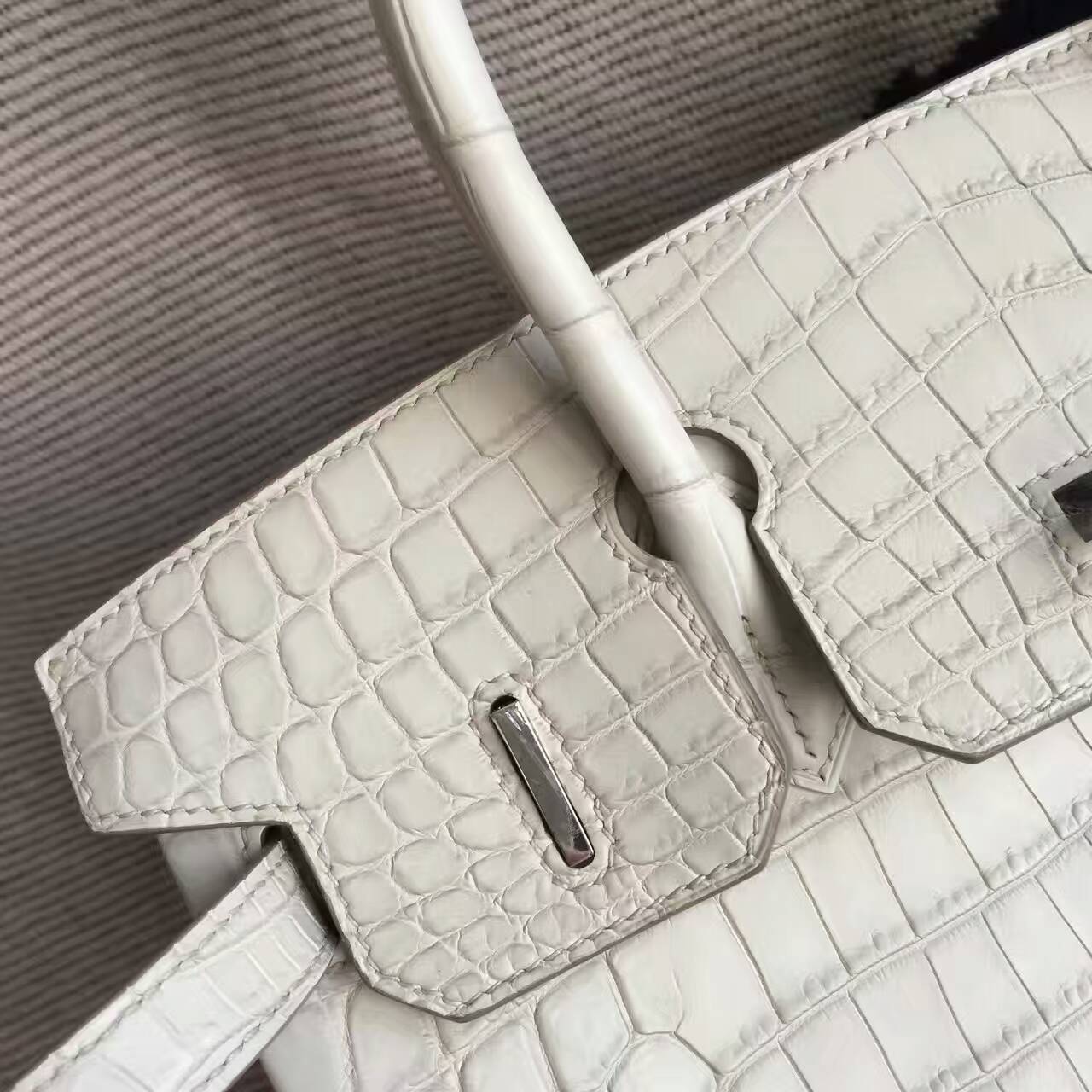 Hand Stitching Hermes Crocodile Matt Leather Birkin30cm Handbag in 8L Beton